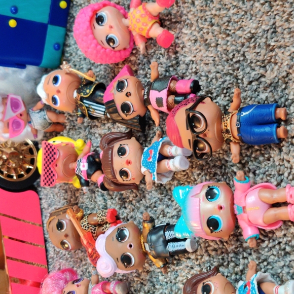 Big lot of LOL SURPRISE DOLLS/CAR - Picture 2 of 5
